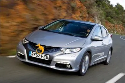 Quelle firme construit ce vhicule issu d'une ligne mythique de compactes ?