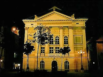 Cette salle d'opra a vu,  Prague, la cration du Don Giovanni de Mozart. Quel est son nom ?