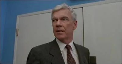 Quelle est la premire victime dans  Chucky 3  ?