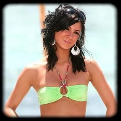 A quel garçon cette tentatrice a-t-elle offert un bracelet dans le premier épisode ? (Yvanna)