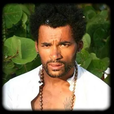 A quelle fille ce tentateur a-t-il offert un bracelet dans le premier épisode ? (Disco)