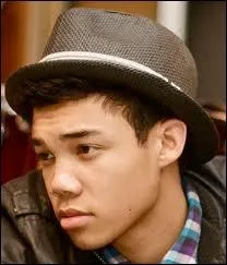 Qui garde Flynn quand sa mre n'est pas l ?