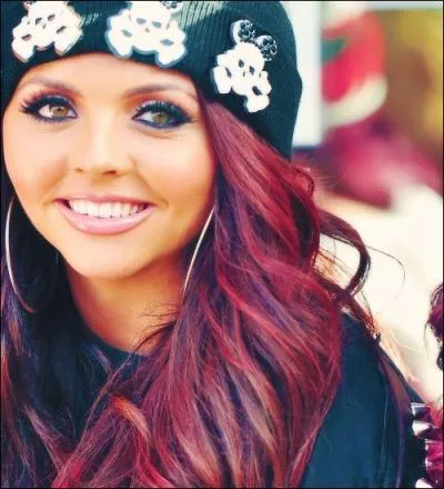 La chanson favorite de Jesy Nelson sur leur album est  DNA .