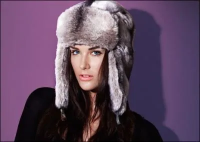 Quel est ce couvre chef en fourrure utilis par temps trs froid ?