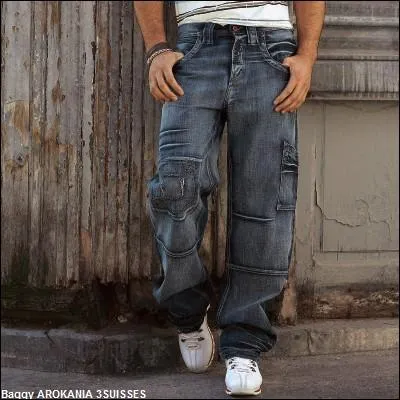 Quel est ce vtement bourr de poches ?