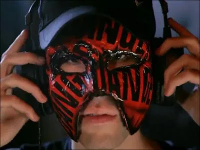 Dans quel clip le voit-on avec ce masque-l ?