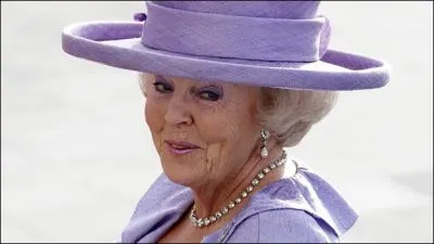 Aprs 33 ans de rgne, Beatrix Wilhelmina Armgard d'Orange-Nassau, reine des Pays-Bas, a abdiqu le 30/04/2013 en faveur de l'un de ses trois fils. Lequel ?