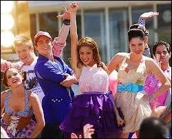 En pensant  qui Violetta chante-t-elle Te creo ?