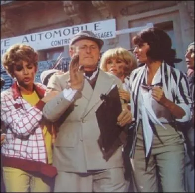 Quelle actrice apparat derrire Bourvil, dans cet extrait d'un film de 1969 ayant comme titre   Gonfls  bloc  ?