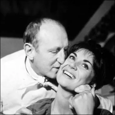 Elle tait l'pouse de Bourvil, mais galement celle de Fernandel dans ce film du ralisateur Gilles Grangier ... .