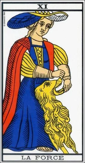 Cette jeune femme, dans l'arcane n11, terrasse un lion en lui ouvrant la gueule au maximum. Quel est le nom de la carte ?