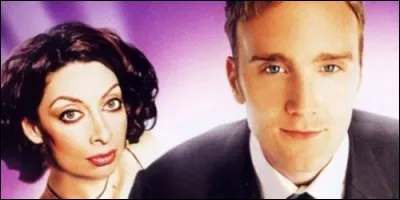 Quel acteur joue dans la série "Action" ?