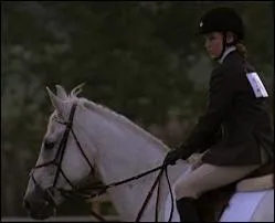 Le pre d'Amy lui a donn un cheval pour son anniversaire. Il se nomme :