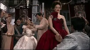 Comment Cora devient-elle reine ?