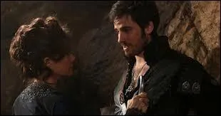 Comment Cora et Hook arrivent-ils  Strorybrooke ?