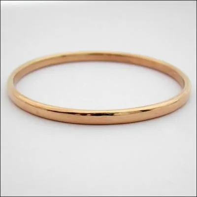 Celui-ci est constitu d'un cercle d'or convexe et d'gale largeur, sans aucun ornement. Quel est son nom ?