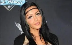 Qui est le petit ami de Nabilla ?