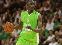 Qui est ce joueur de Pro A ?