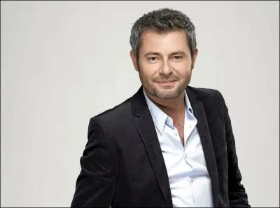 Aujourd'hui, une mission intitule Gnration Top 50 retrace toutes les annes de l'ge d'or du Top. Mais qui prsente cette mission ?