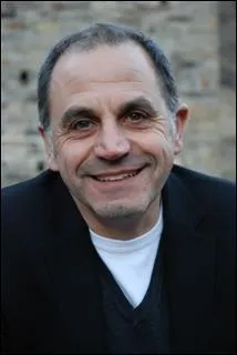 Comment s'appelait le premier prsentateur du Top 50 ?