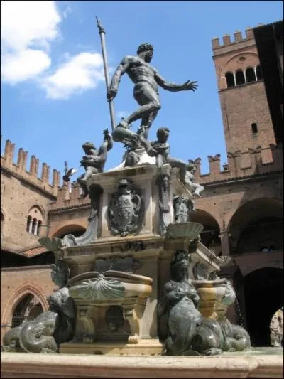 Quelle affirmation  propos de Bologne est fausse ?