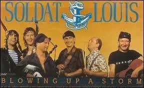 Quelle boisson a chanté Soldat Louis dans deux chansons : ''Du -------- des femmes'' et ''Encore un -------- '' ?