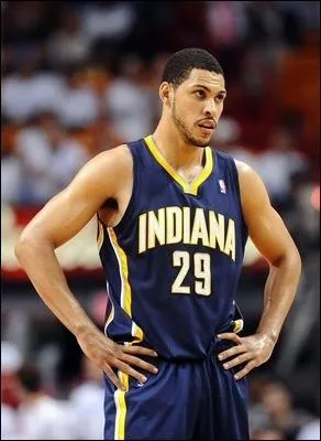 Qui est ce joueur des Pacers ?