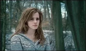 Comment Hermione ragit-elle quand Ron revient ?