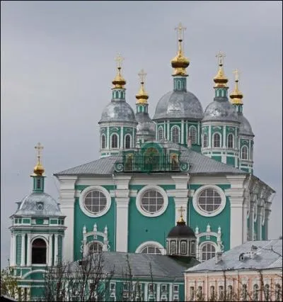 Quelle affirmation  propos de Smolensk est errone ?