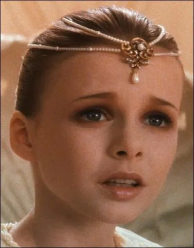 Dans quel monde voluent les personnages de  L'Histoire sans fin  ?