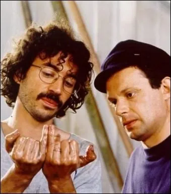 Dans le film  Libert-Olron , qu'est-ce que veut absolument s'offrir le pre de la famille Monot ?