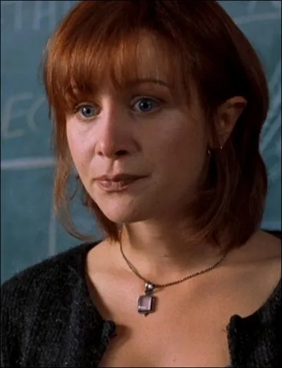 Quelles horribles bestioles gantes, capables de prendre une apparence humaine, attaquent les habitants de New York dans  Mimic 2  ?