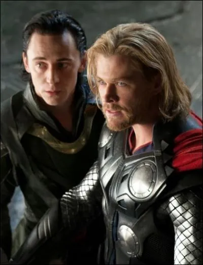Comment s'appelle le  frre  de Thor que les  Avengers  doivent combattre ?