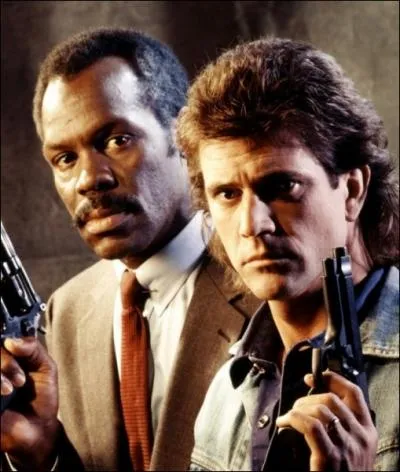 Qu'affrontent Danny Glover et Mel Gibson dans 'L'Arme fatale 2  ?