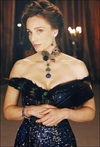 Dans  Arsne Lupin , quel rang occupe Kristin Scott Thomas ?