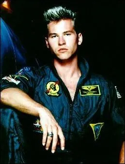 Comment est surnomm Val Kilmer dans  Top Gun  ?