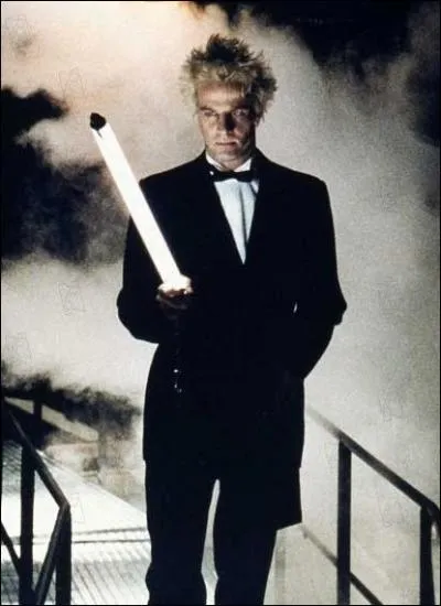 Dans les galeries de quel mtro s'enfuit Christophe Lambert dans le film  Subway  ?