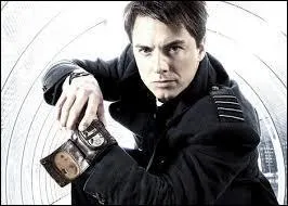 Qui rend le capitaine Jack Harkness immortel ?