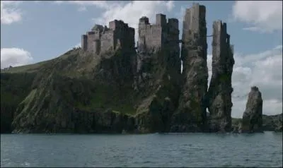 Quelle est la demeure de la Maison Greyjoy ?