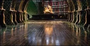 Je suis un ancien membre du ministre de la Magie, je suis le plus efficace des Aurors que le ministre ait jamais connu et je suis mort le 27 juillet 1997. Je suis :