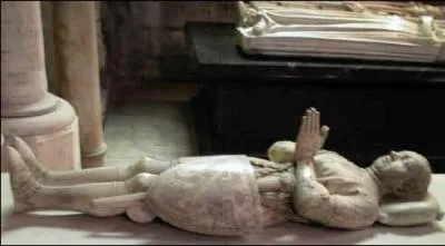 Quel homme de guerre, n prs de Dinan en 1320, est mort en 1380 pendant le sige de Chteauneuf-de-Randon ?