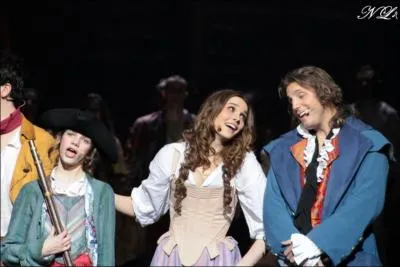 Compltez cette rplique de Charlotte  Ronan :  Au bout du canal :