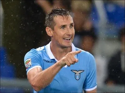 Qui est ce joueur de la Lazio de Rome ?