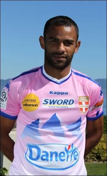 Qui a fini dixime meilleur buteur ?