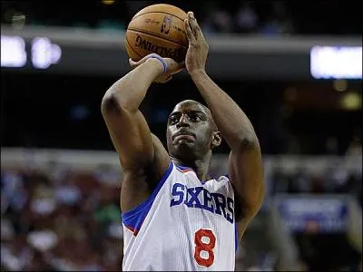 Qui est ce joueur des Sixers ?