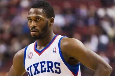 Qui est ce joueur des Sixers ?