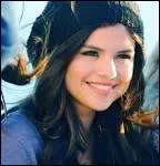 Comment s'appelle la meilleure amie de Selena Gomez ?