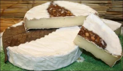 Fromage au lait de vache,  l'aspect de camembert mais un peu moins pais, plaqu d'une feuille de chtaignier. Sa crote blanche se pare de fleurs brun rouge avec le vieillissement. Sa pte souple et crmeuse dgage un parfum forestier communiqu par sa feuille d'automne.