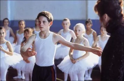 Quel est le titre de ce film, dans lequel un jeune garon souhaite apprendre la danse classique ?