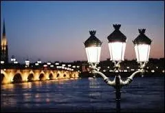 Quelle ville n'est PAS arrose par la Garonne ?